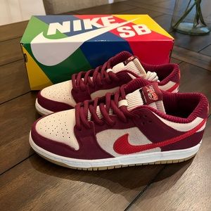 Nike Dunk SB - Skate Like a Girl - brand new